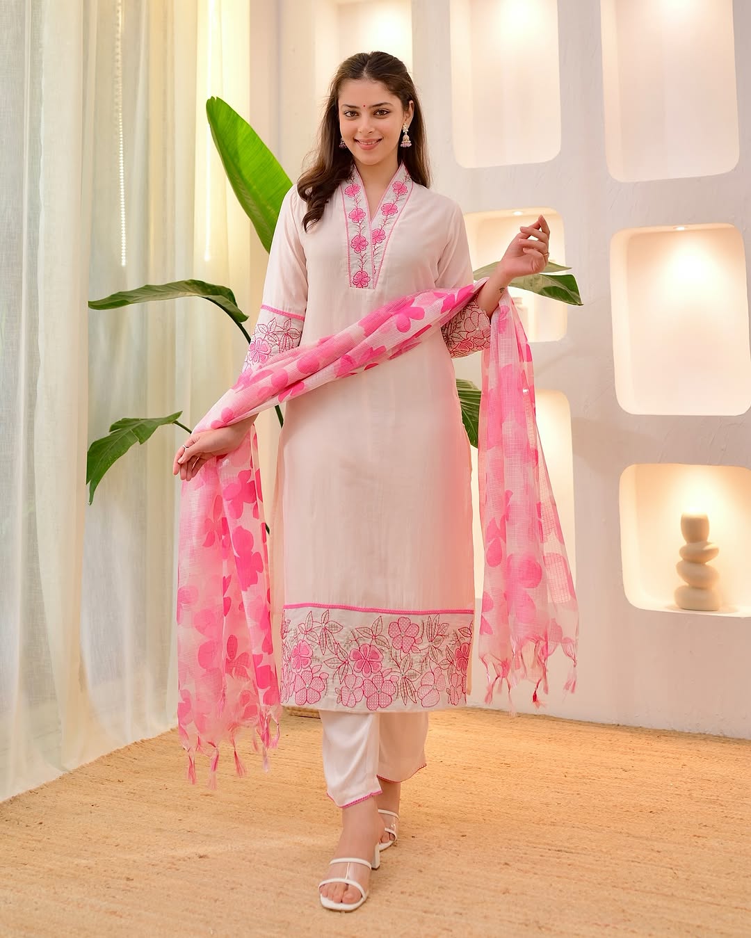 ELEGANT EMBROIDERY SUIT SET (RA011)